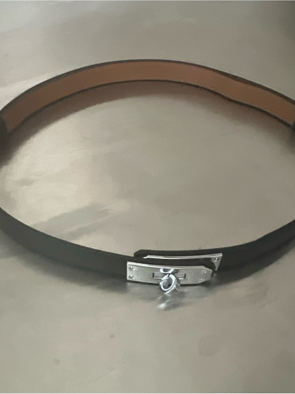 Hermès black  Leather adjustable Kelly  belt with Stamped Logo and serial number
